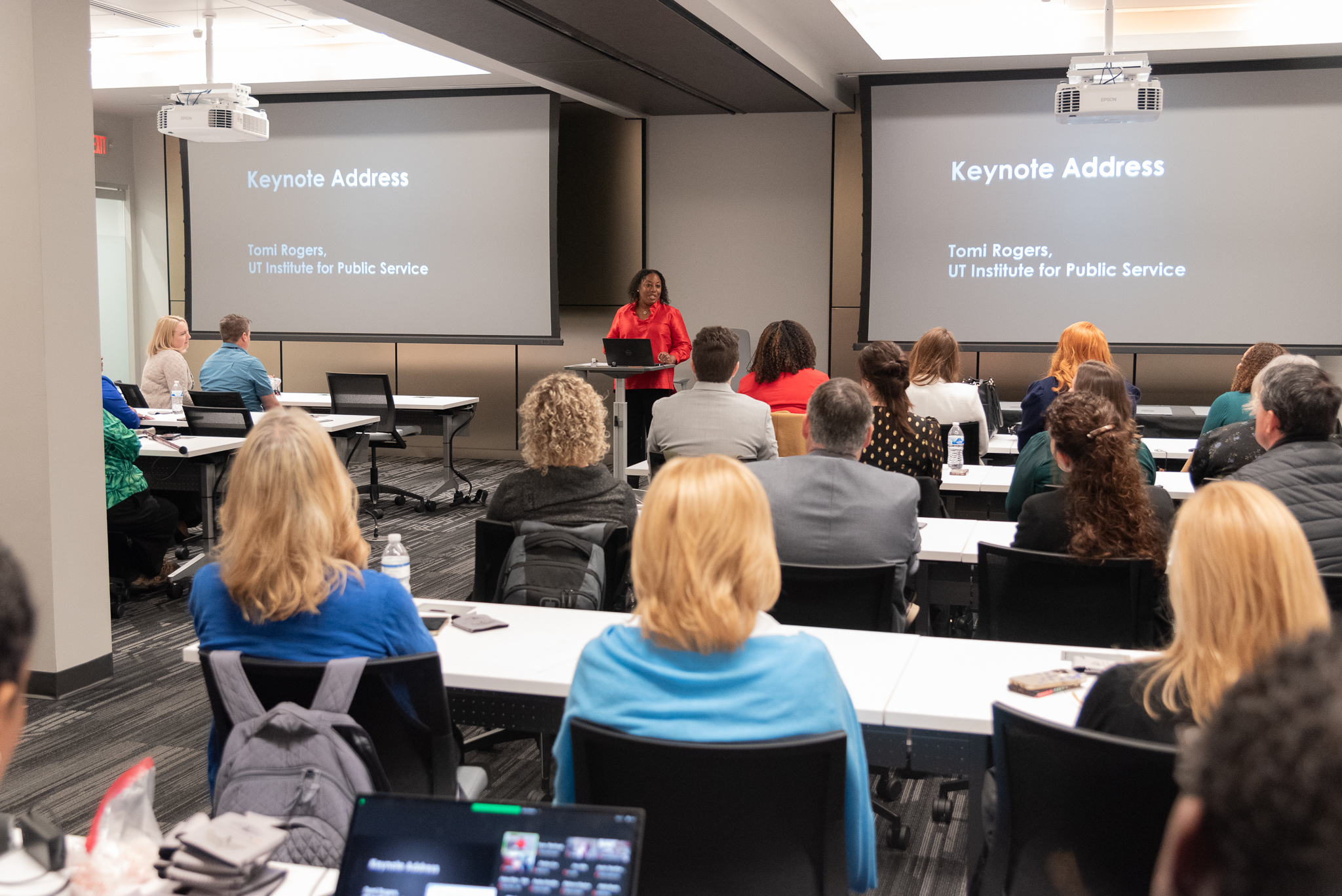 Tomi Rogers speaks at the Administrative Professionals Academy graduation in Nashville.